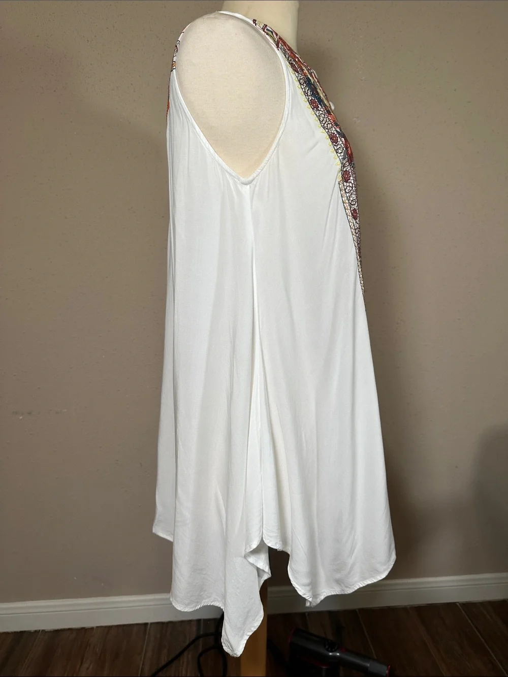 John Mark S White Sleeveless Blouse Top Embroidered Aztec Boho Flared Oversized